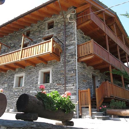Le Petit Coeur Residence De Montagne La Salle Luaran gambar
