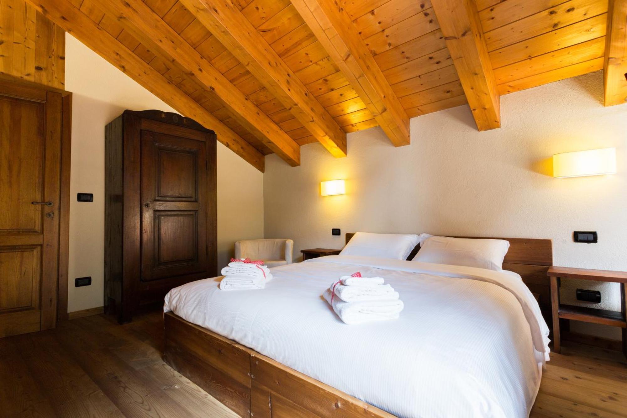 Le Petit Coeur Residence De Montagne La Salle Luaran gambar