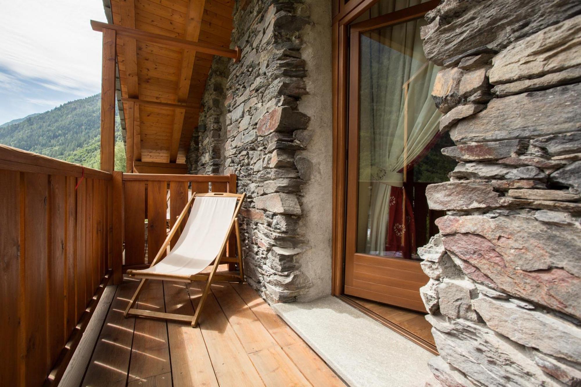 Le Petit Coeur Residence De Montagne La Salle Luaran gambar