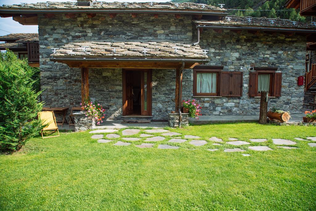 Le Petit Coeur Residence De Montagne La Salle Luaran gambar