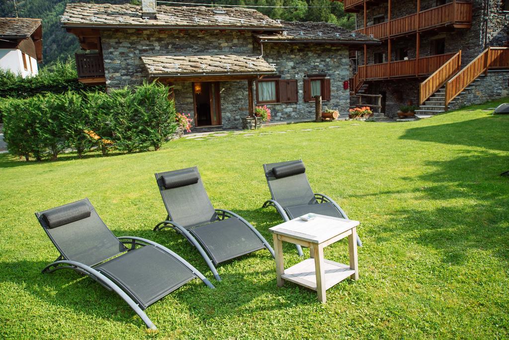 Le Petit Coeur Residence De Montagne La Salle Luaran gambar