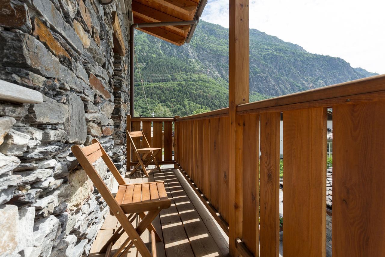 Le Petit Coeur Residence De Montagne La Salle Luaran gambar
