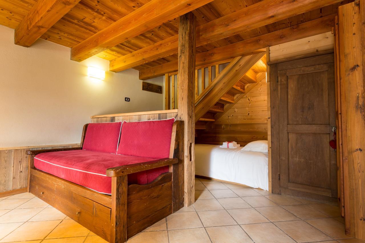 Le Petit Coeur Residence De Montagne La Salle Luaran gambar