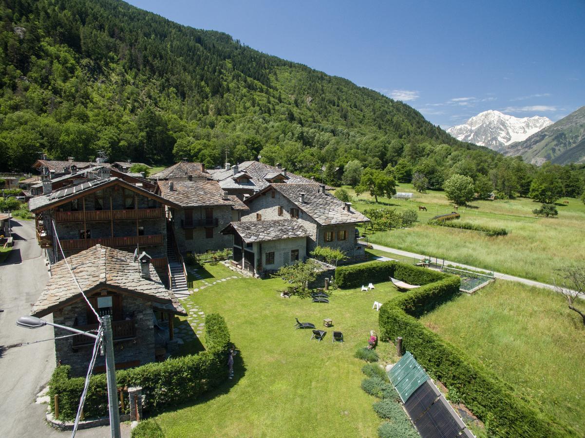 Le Petit Coeur Residence De Montagne La Salle Luaran gambar